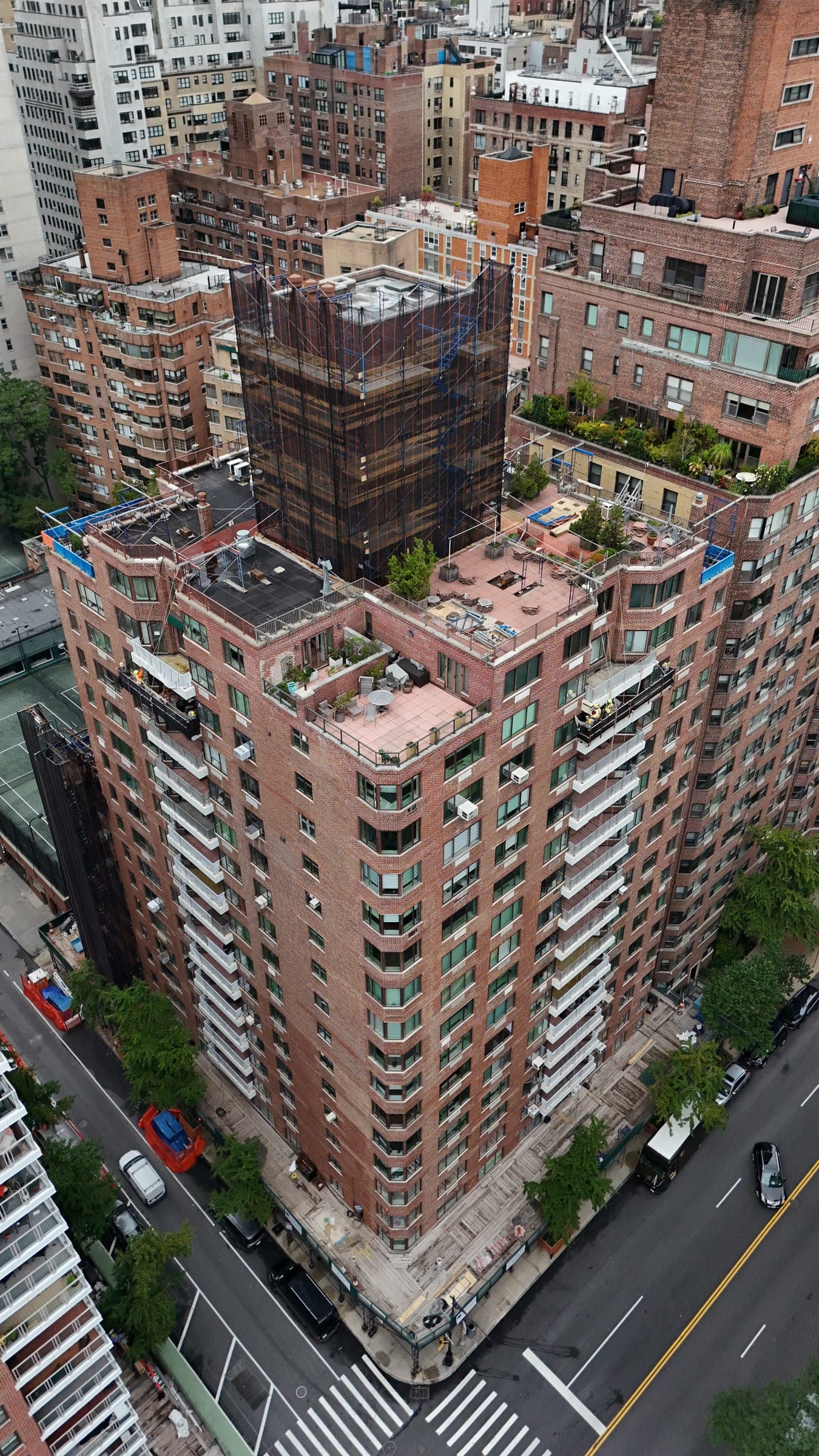 20 Sutton Place South project view 4